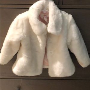 2T white fake fur coat